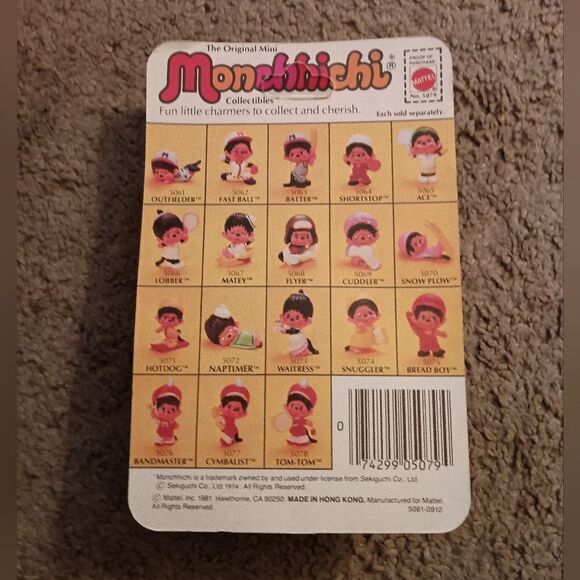 1981 MATTEL THE ORIGINAL MINI MONCHHICHI COLLECTIBLES  OUTFIELDER CHARACTER NEW - Picture 2 of 2